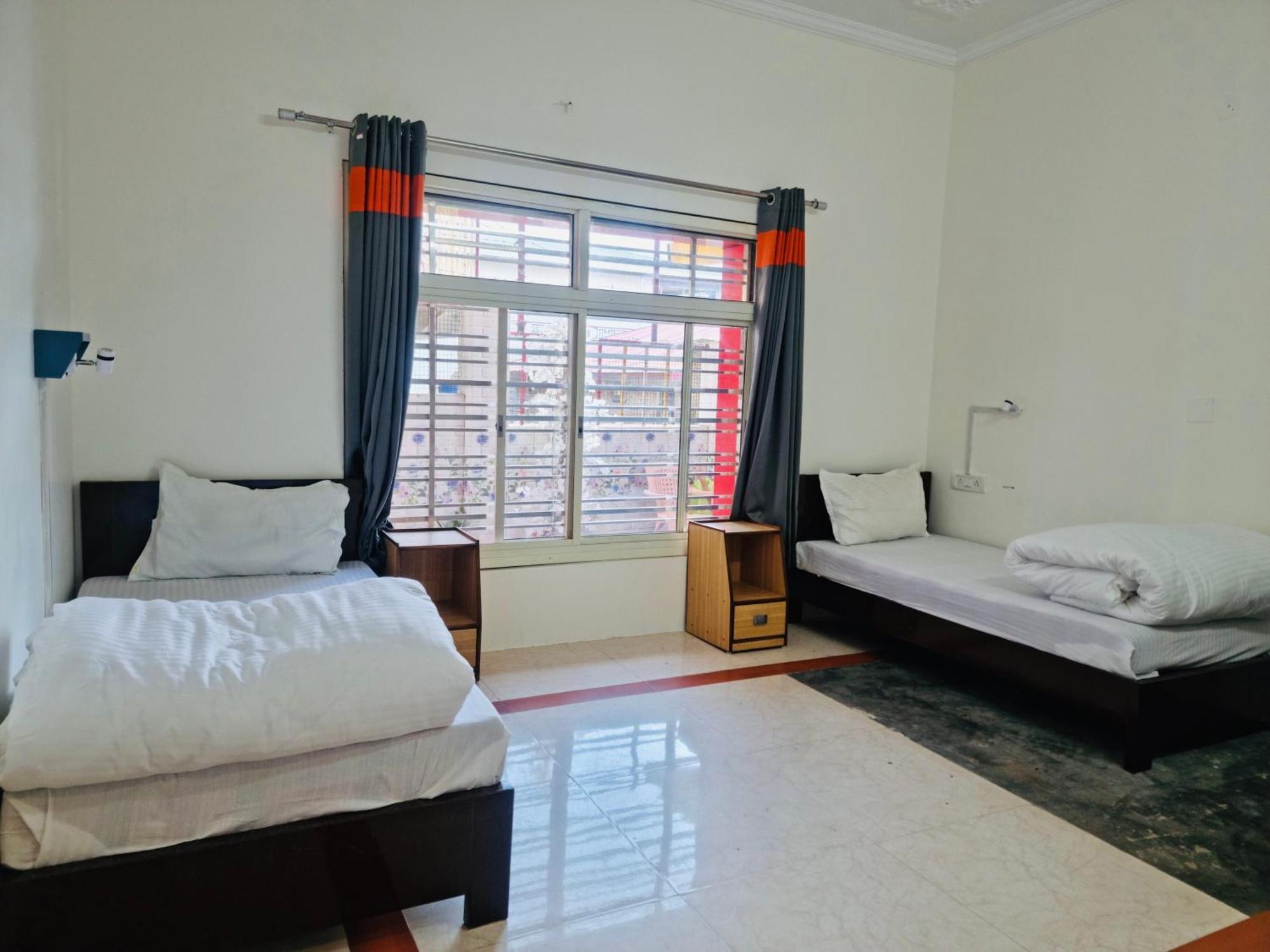 Live Free Hostel, Mcleodganj McLeod Ganj Esterno foto
